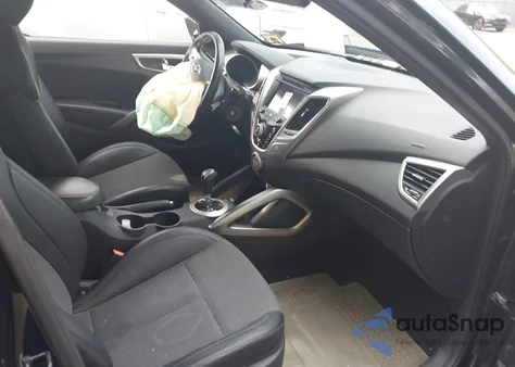 2016 Hyundai Veloster z USA, uszkodzony, nr VIN KMHTC6ADXGU252572